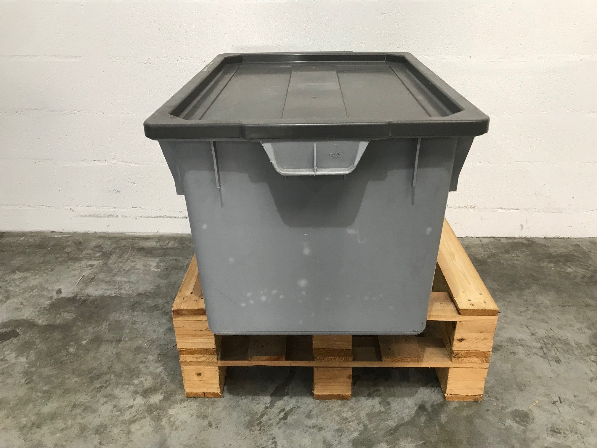 bac 80x60 H50 + couvercle