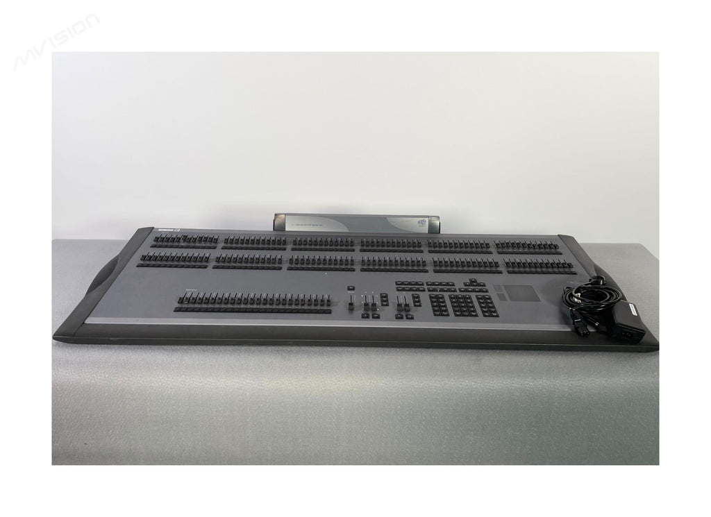 ETC Express 48/96 – Console d'éclairage DMX professionnelle