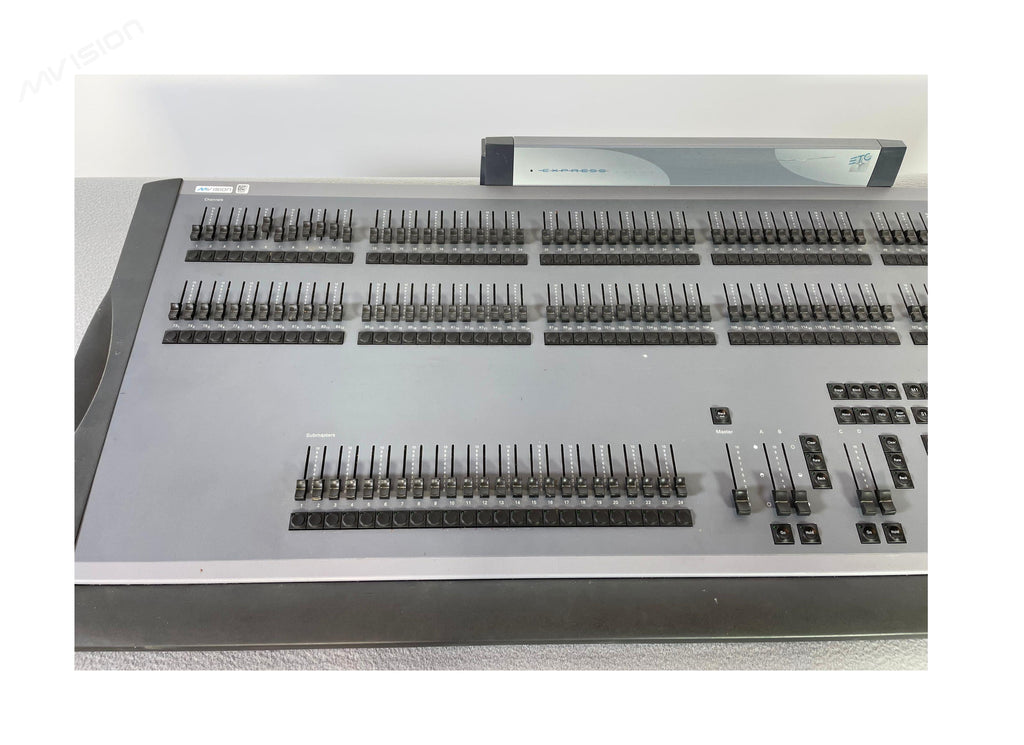 ETC Express 48/96 – Console d'éclairage DMX professionnelle