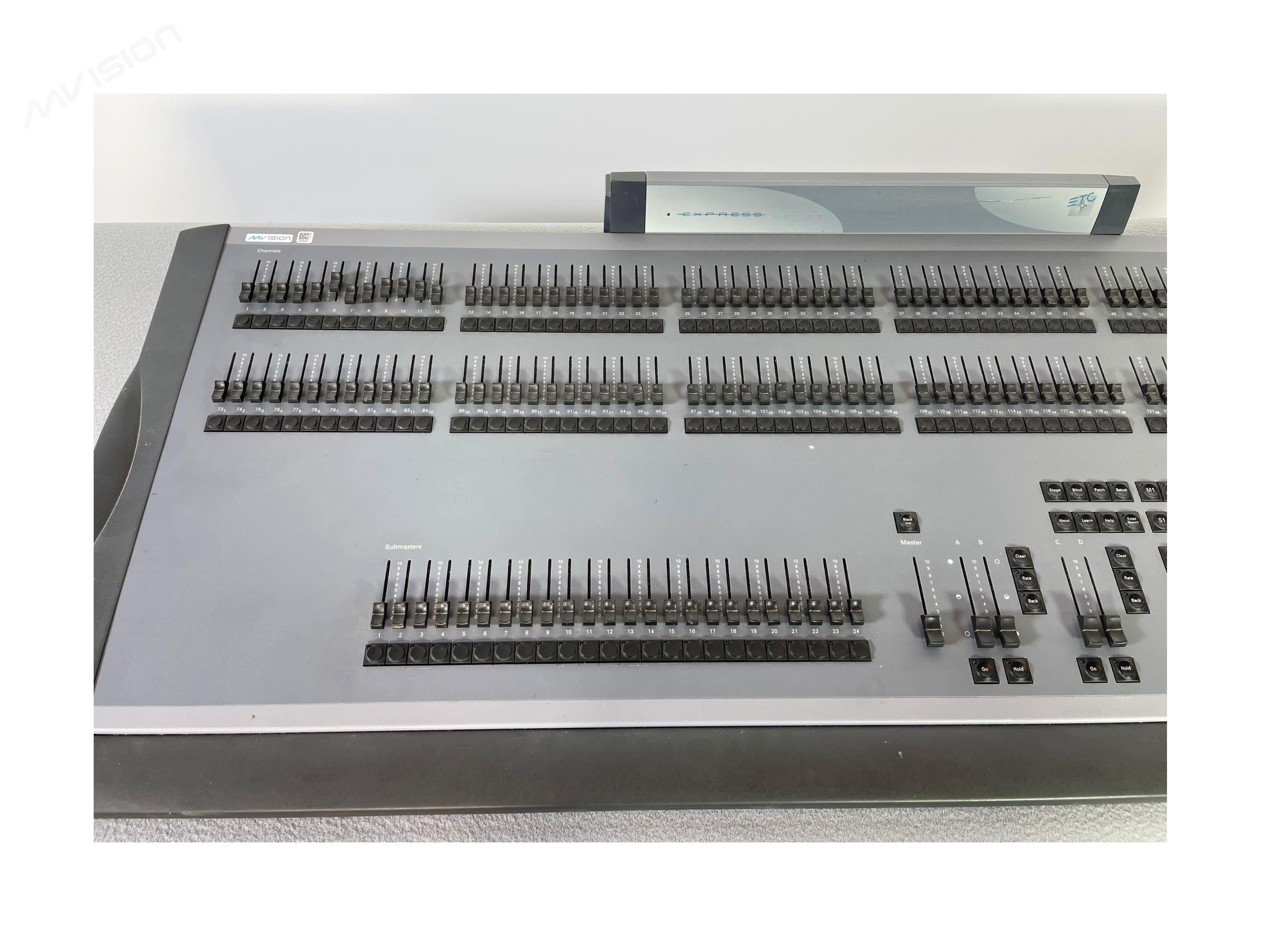 ETC Express 48/96 – Console d'éclairage DMX professionnelle