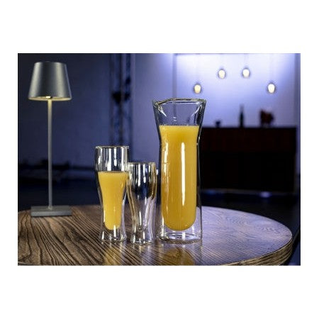Carafe Wall