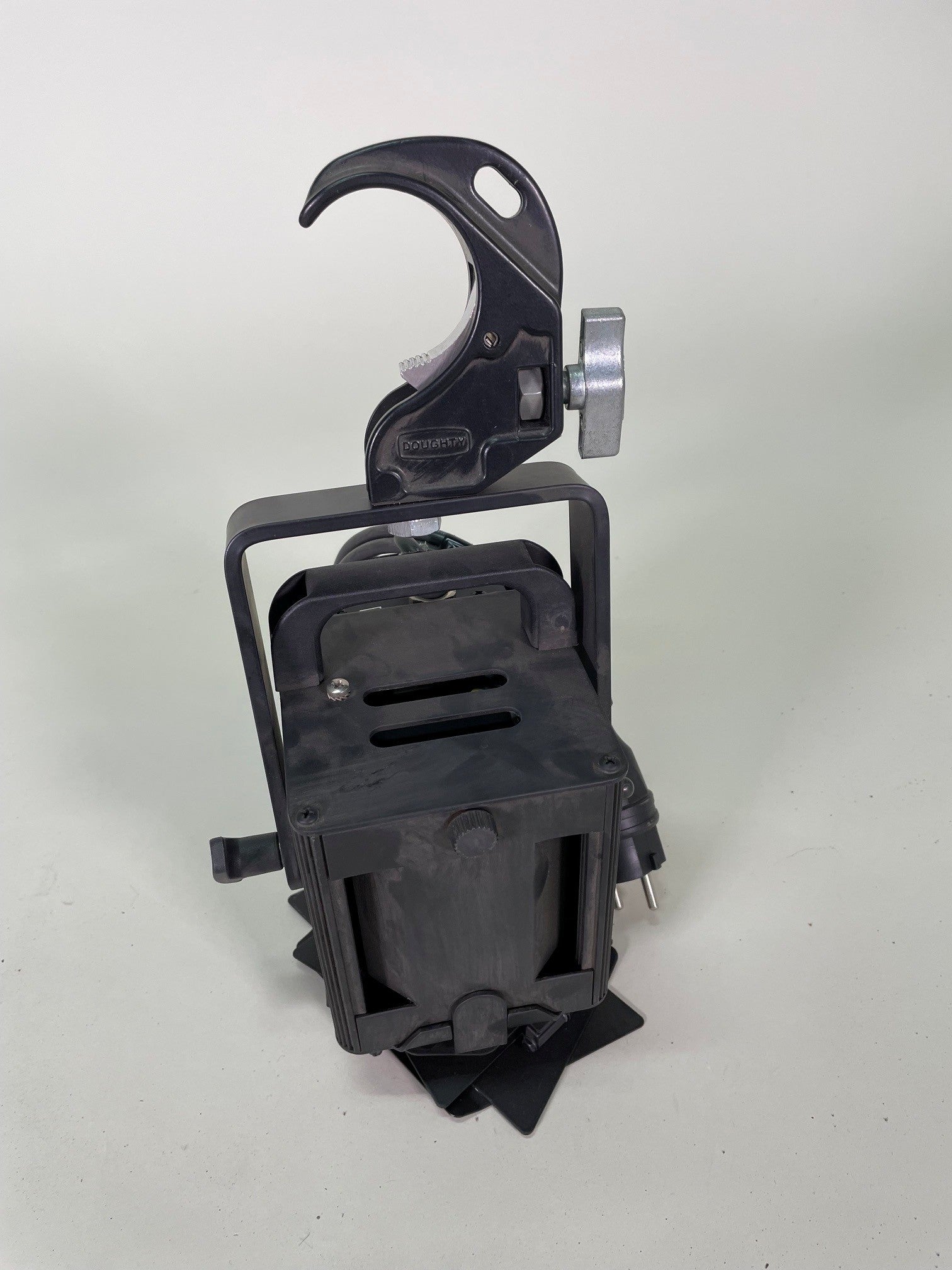 Projecteur miniFresnel 300W – Spotlight Milano – avec volets 4 faces et pince Doughty