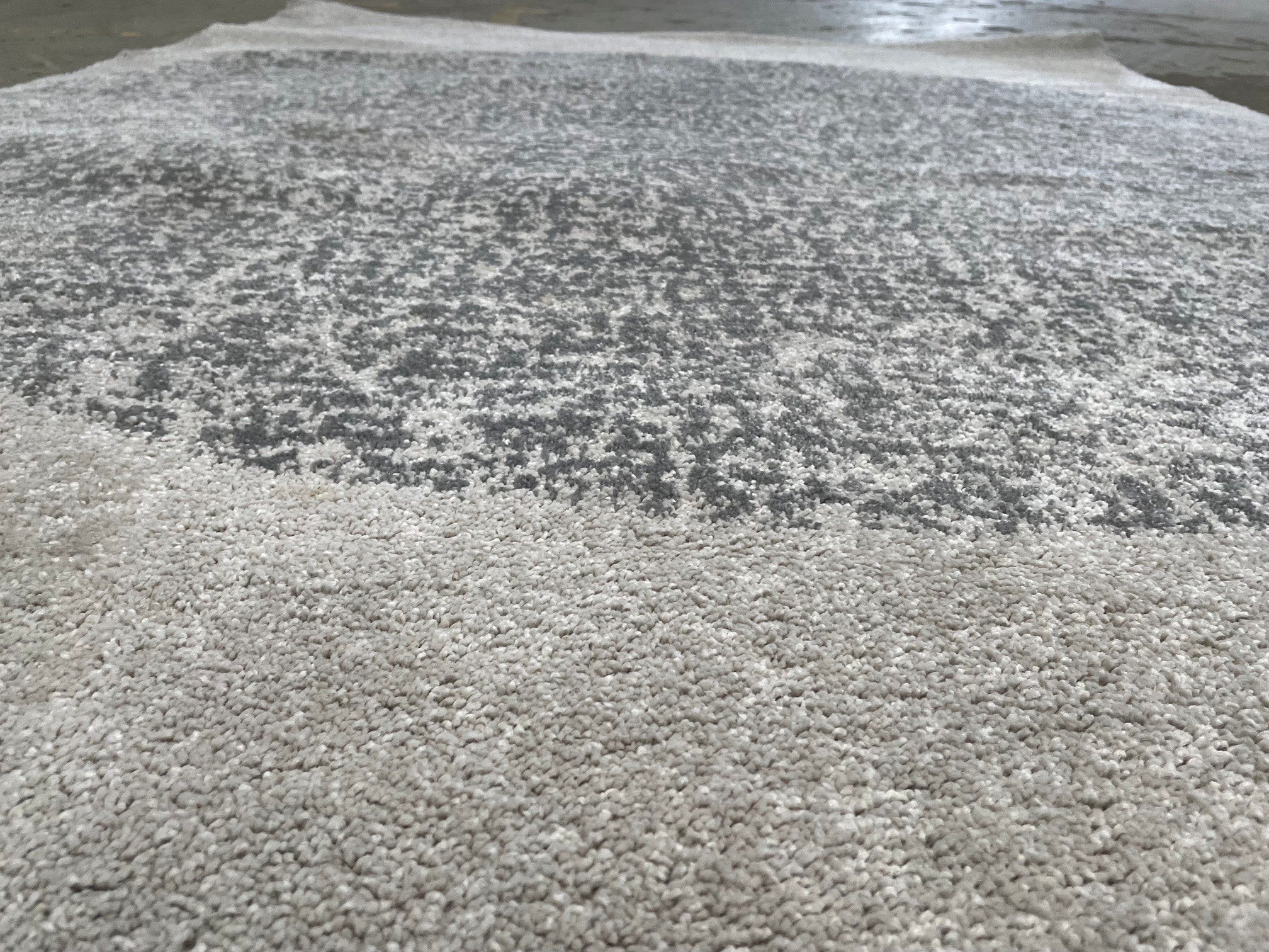 Tapis rectangulaire gris  240 x 170 cm