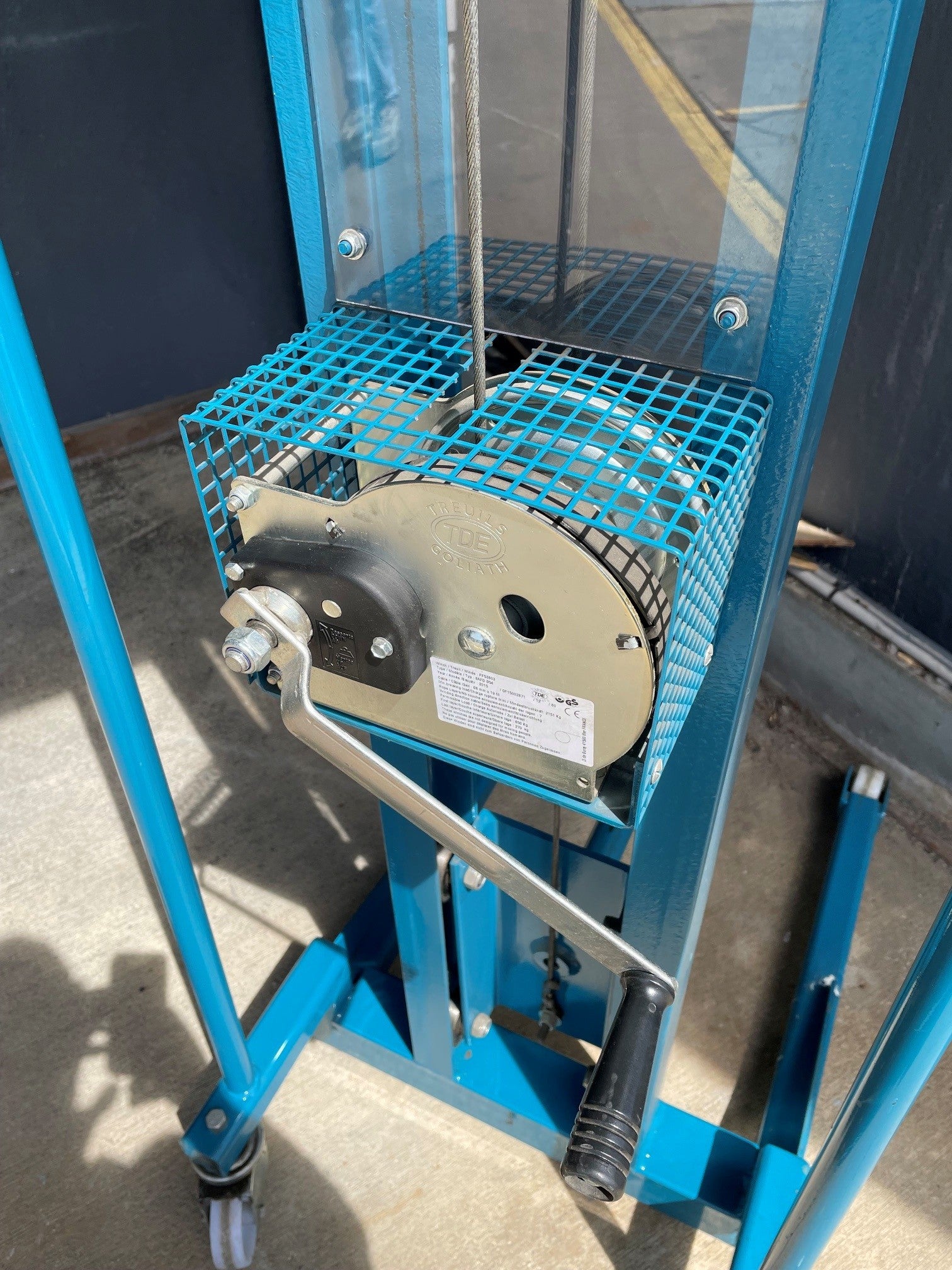 Gerbeur manuel à treuil MANUSUR